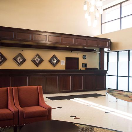 Radisson Hotel Detroit-Фармінґтон-Гіллс Екстер'єр фото