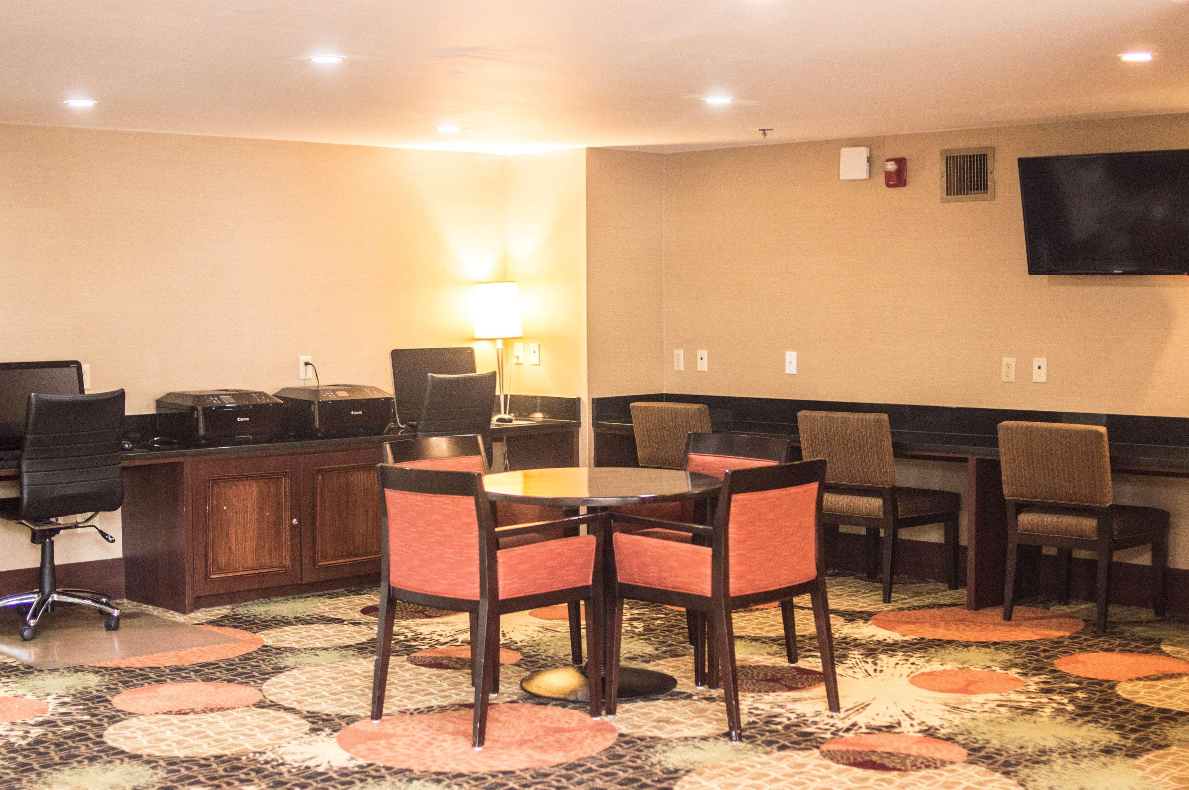 Radisson Hotel Detroit-Фармінґтон-Гіллс Екстер'єр фото