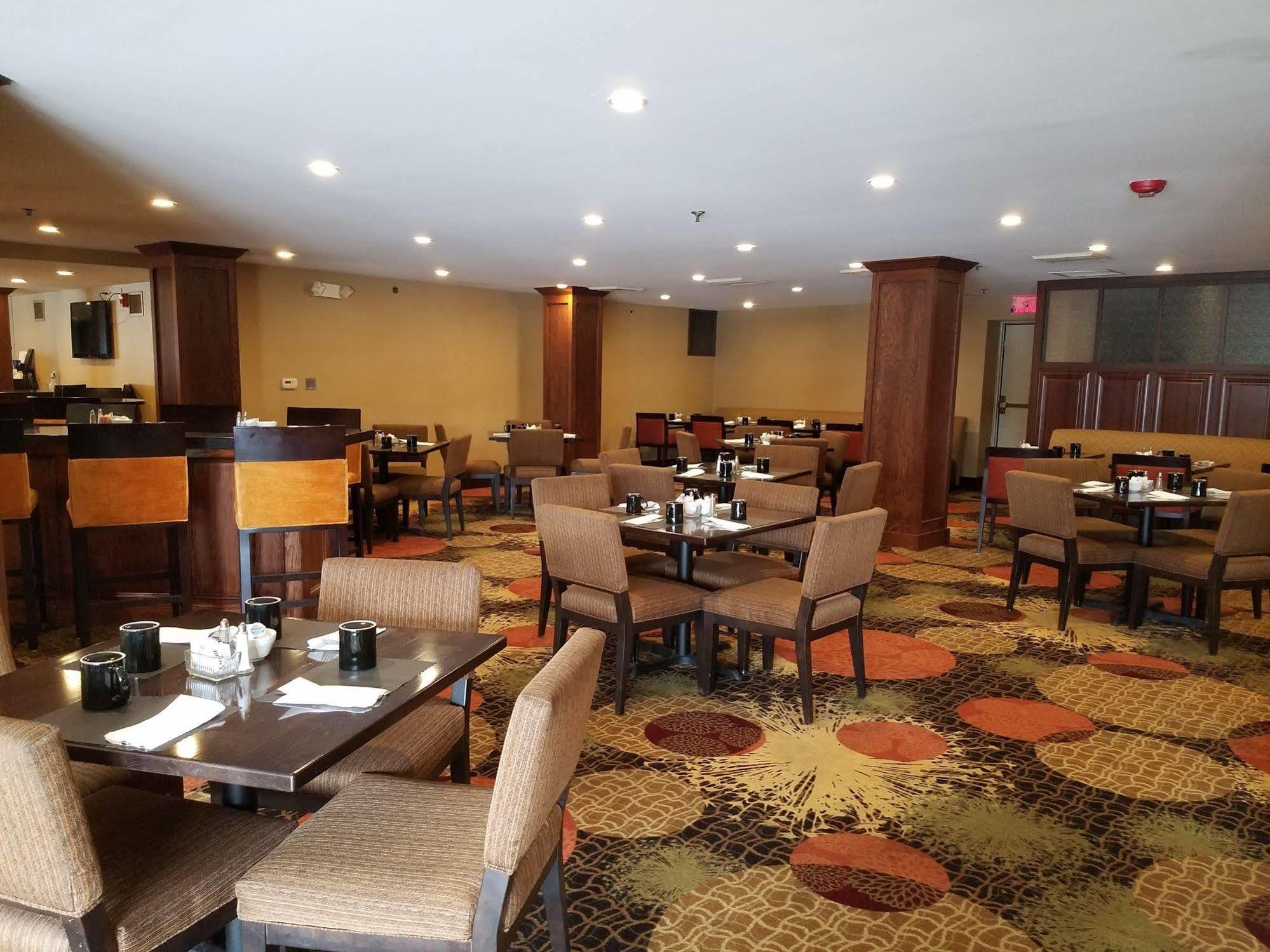 Radisson Hotel Detroit-Фармінґтон-Гіллс Екстер'єр фото
