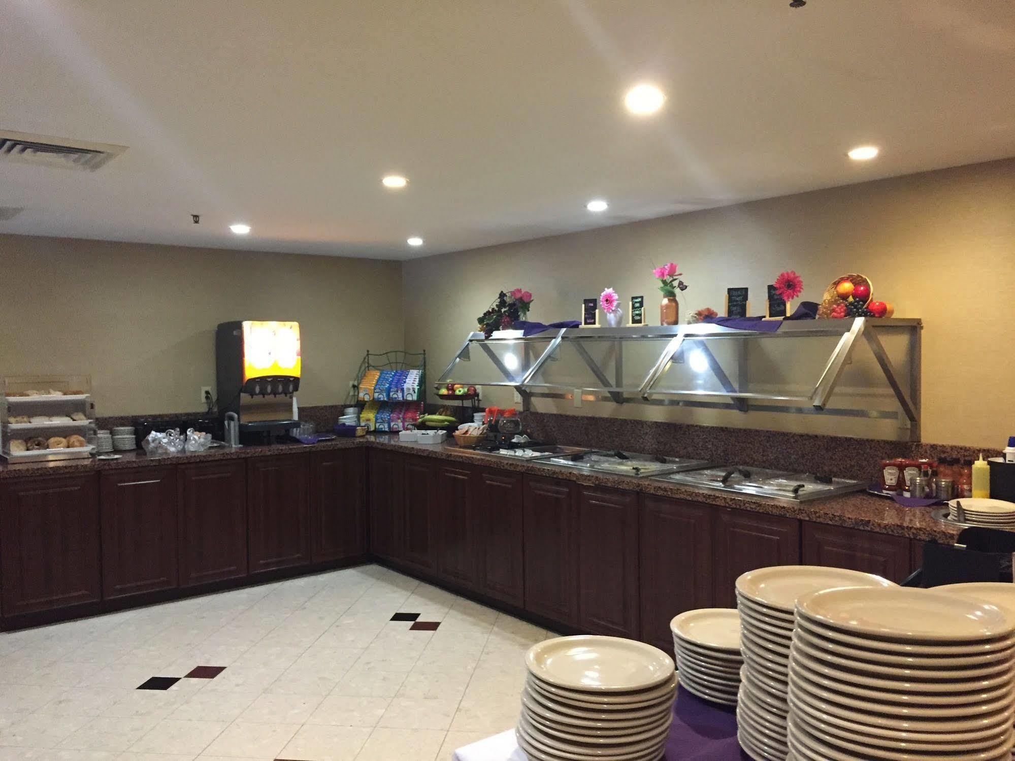 Radisson Hotel Detroit-Фармінґтон-Гіллс Екстер'єр фото