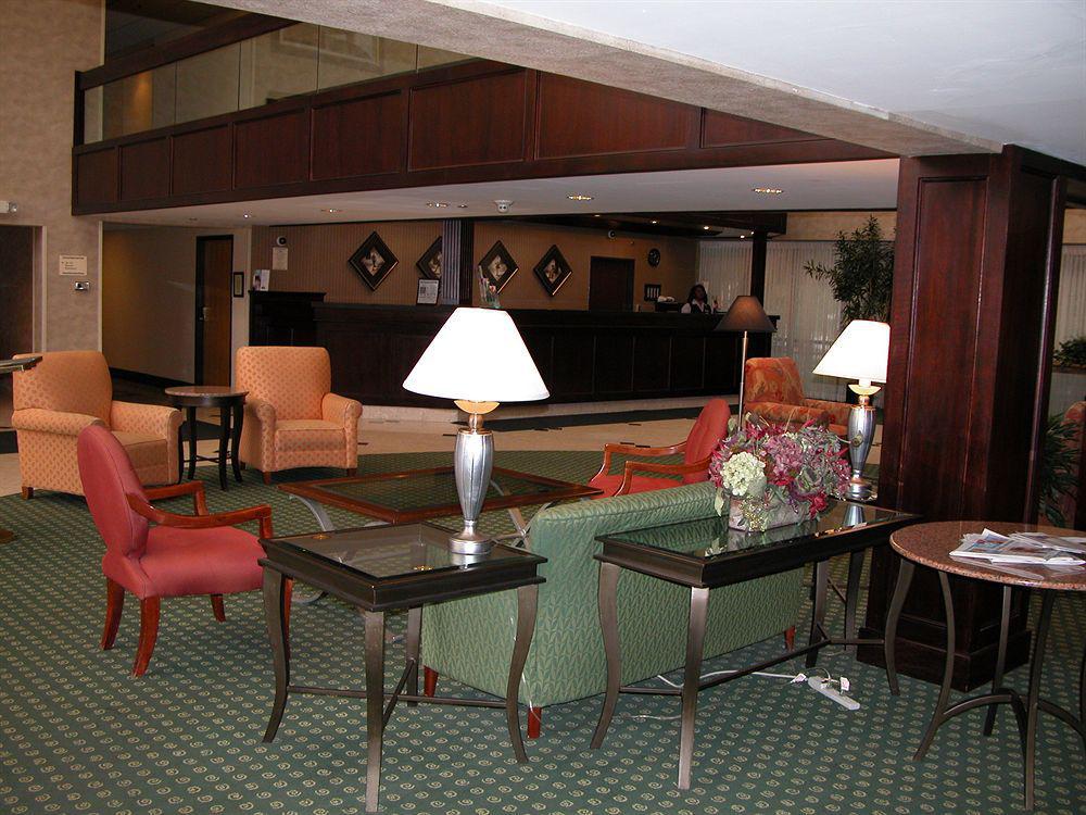 Radisson Hotel Detroit-Фармінґтон-Гіллс Екстер'єр фото